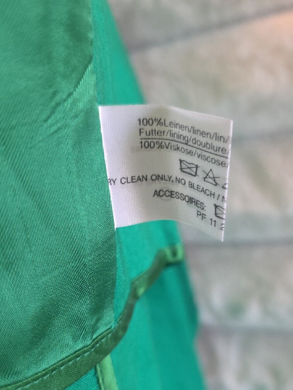 Louis Feraud Vibrant Green Single-Button Blazer - Picture 12 of 13